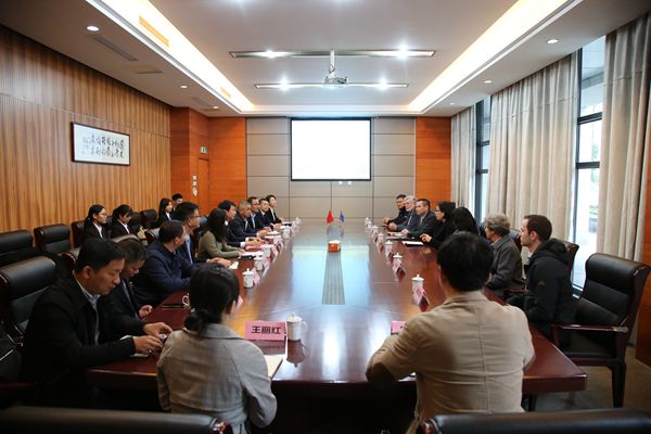 说明:http://www.zjhu.edu.cn/UpFile/201811/8b617d257653f990ec57d6c06a60d877.jpg